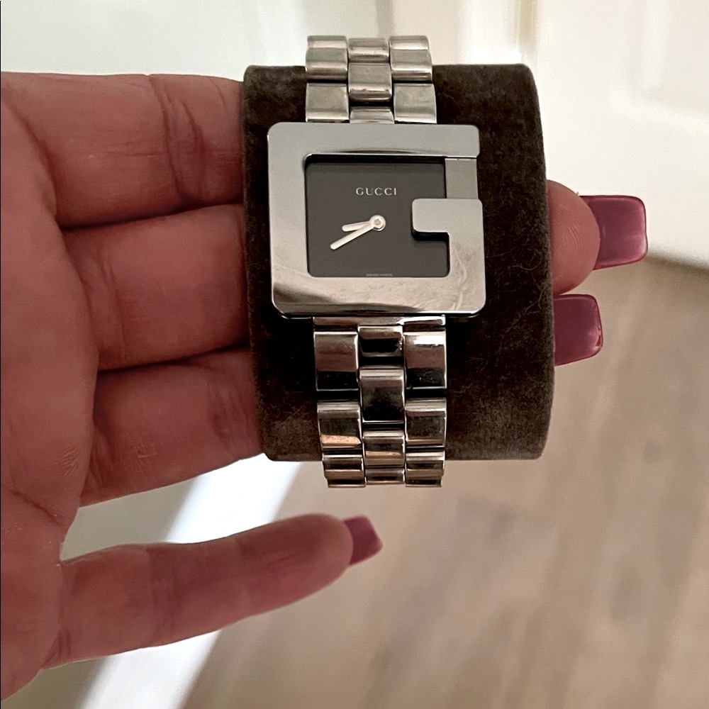 GUCCI G  Ladies Wristwatch